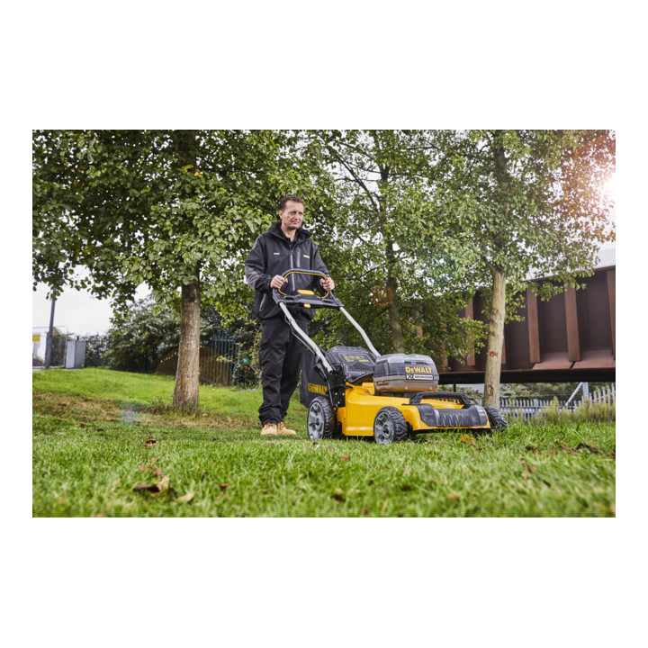 Tondeuse à gazon sans fil DEWALT 2x18 Volt 48cm Version de base DCMW564N-XJ