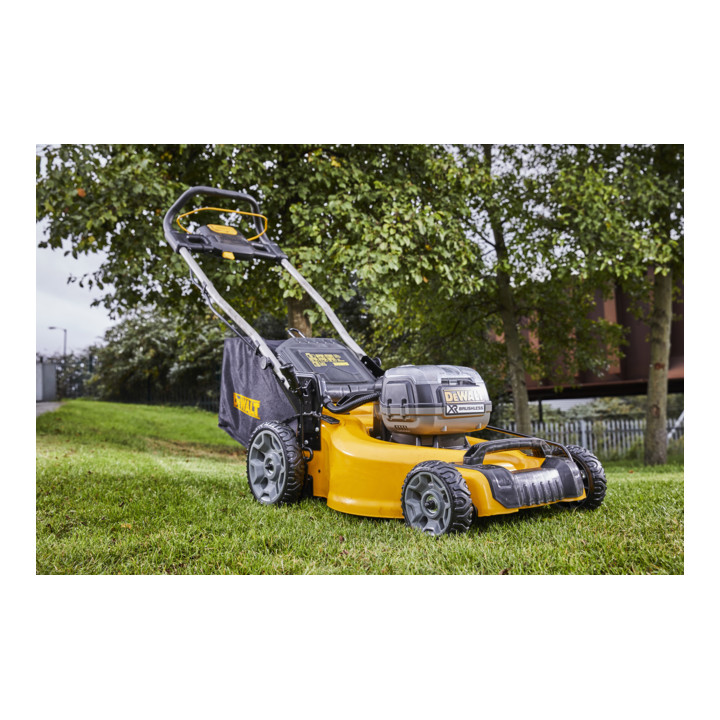 Tondeuse à gazon sans fil DEWALT 2x18 Volt 48cm Version de base DCMW564N-XJ