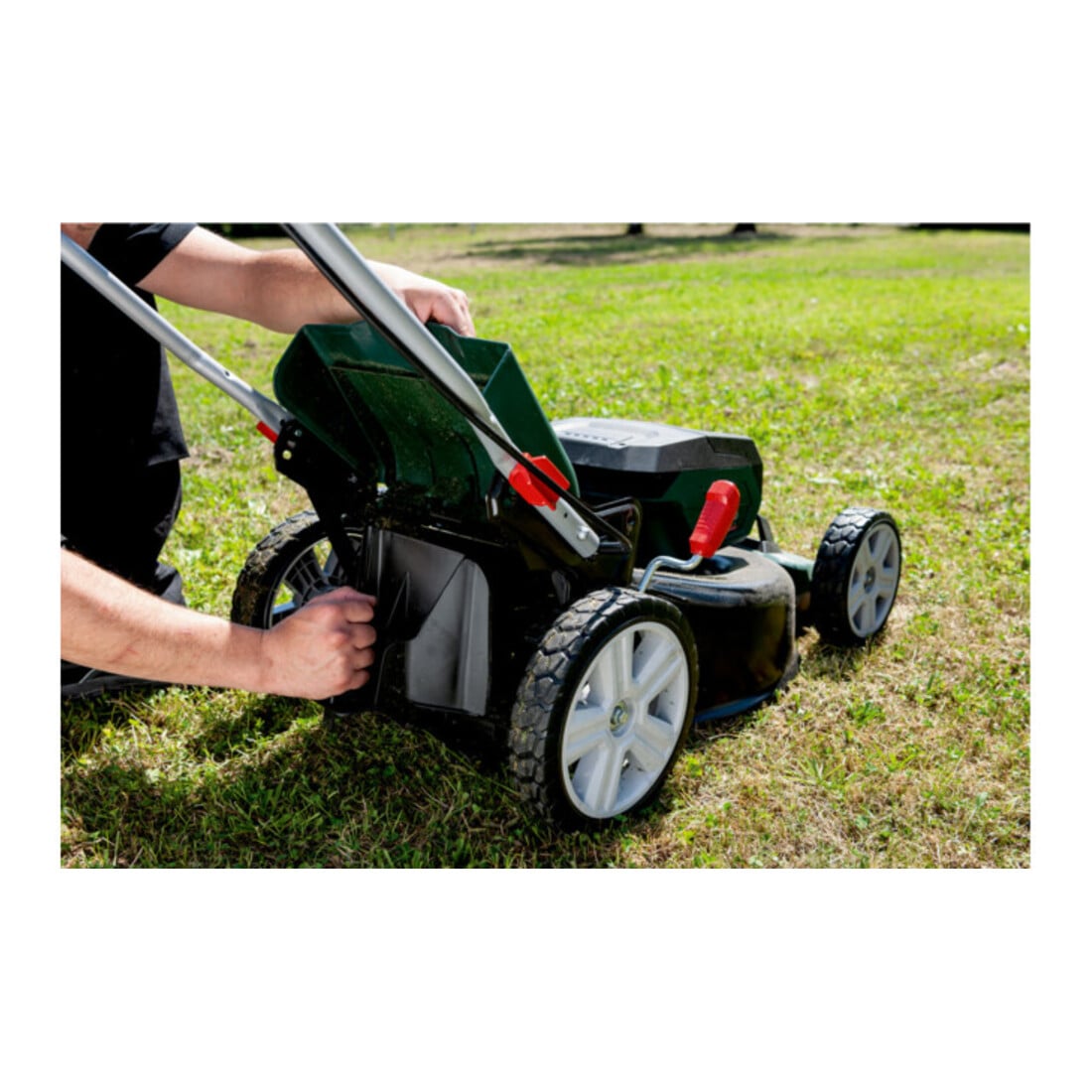 Tondeuse à gazon sans fil Metabo RM 36-18 LTX BL 46 carton ; 18V 2x5.2Ah Li-Ion + ASC 145 Duo
