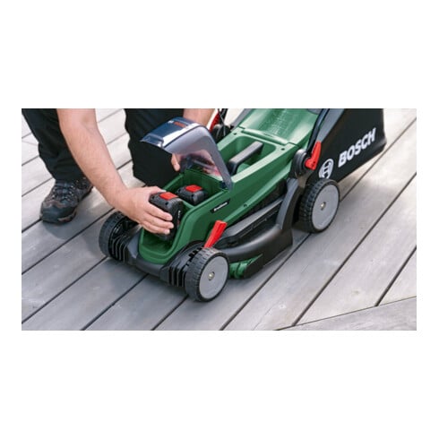 Tondeuse à gazon sans fil UniversalRotak 2x18V-37-550 Bosch