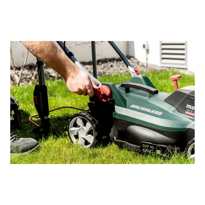 Tondeuse sans fil Metabo RM 36-18 LTX BL 36 (601716650); carton; 18V 2x5.2Ah Li-Power + ASC 55