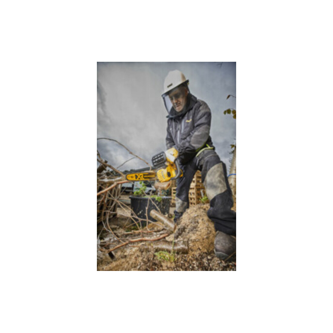 Tronçonneuse sans fil 18 volts DEWALT 30cm Version de base DCM565N-XJ