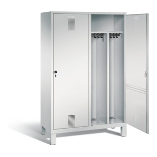 C+P Armoire à casiers Evolo noir et blanc, H1850×I1190×P500 mm, façade gris clair, corps gris clair (48210-40)