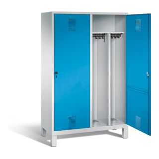 C+P Armoire à casiers Evolo noir et blanc, H1850×I1190×P500mm, façade bleu clair, corps gris clair (48210-40)