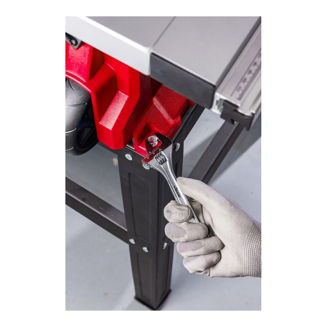 VIGOR Clé à molette réglable 0–24 mm V6048