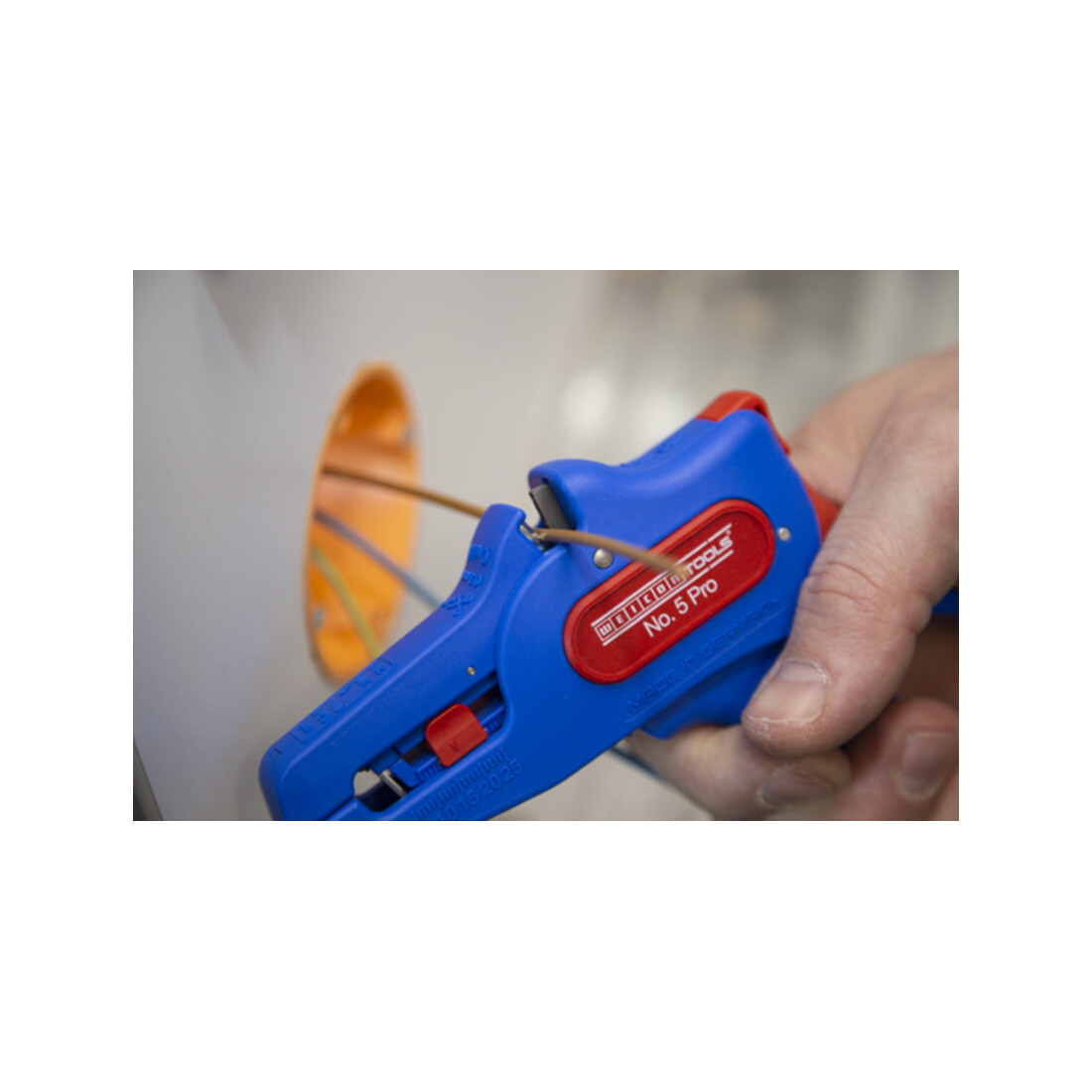 WEICON Abisolierzange No. 5 Pro, für alle gängigen flexiblen und massiven Leiter, Arbeitsbereich 0,2 – 16,0 mm²