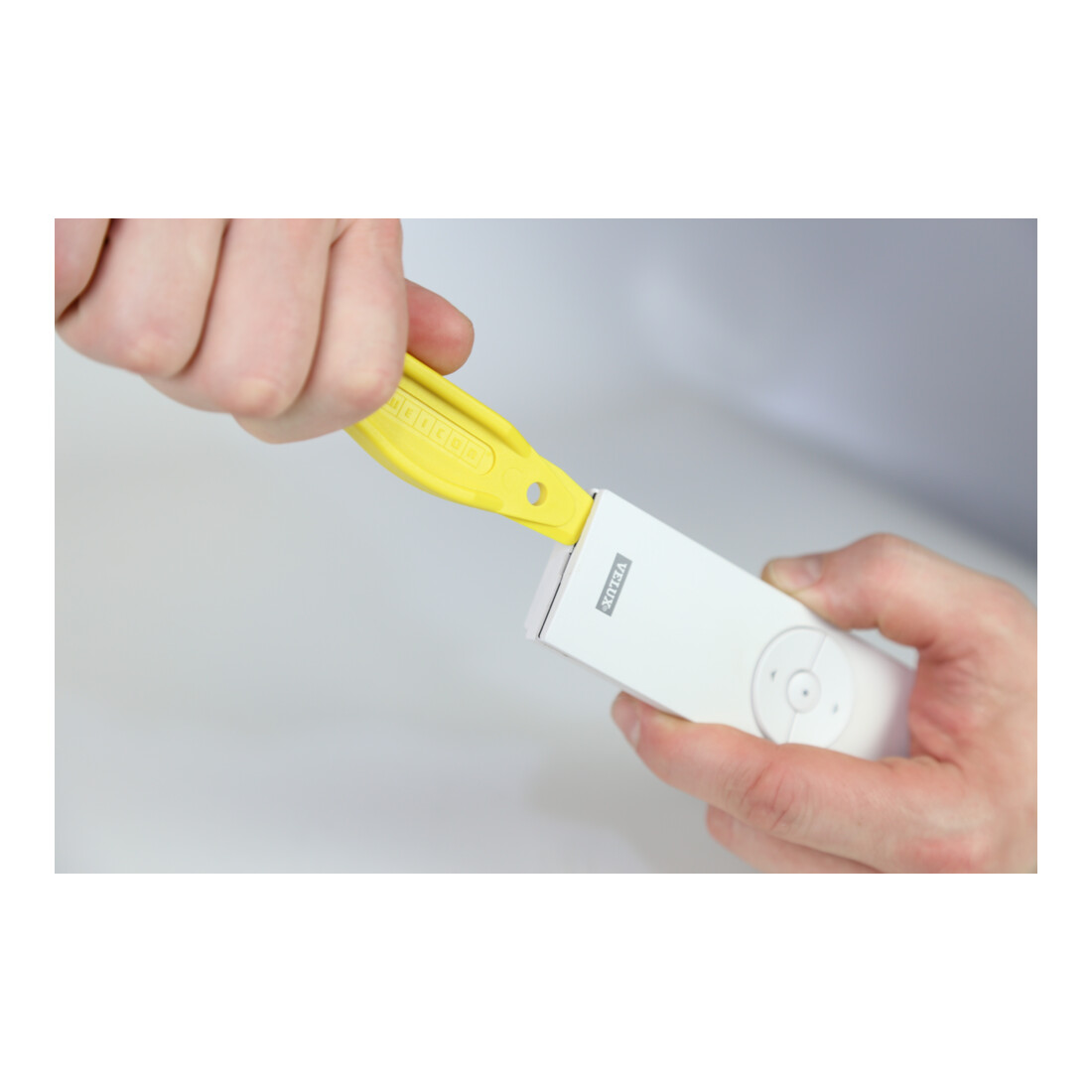 WEICON Easy Opener®, Hebelwerkzeug zur Demontage von empfindlichen Bauteilen