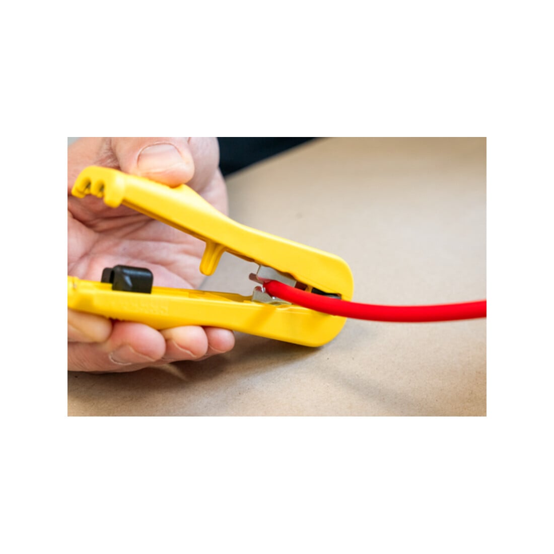 WEICON Mini-Solar 1,5/2,5 mm², zum Entmanteln und Abisolieren gängiger Photovoltaik-Kabel mit einem Querschnitt von 1,5& 2,5 mm²