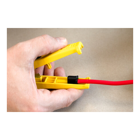 WEICON Mini-Solar 4/6 mm², zum Entmanteln und Abisolieren gängiger Photovoltaik-Kabel mit einem Querschnitt von 4& 6 mm²