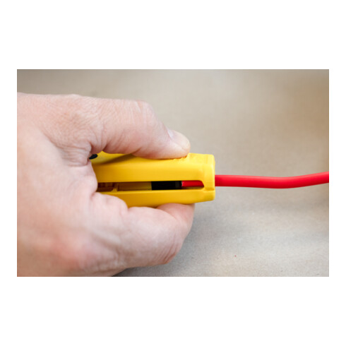 WEICON Mini-Solar 4/6 mm², zum Entmanteln und Abisolieren gängiger Photovoltaik-Kabel mit einem Querschnitt von 4& 6 mm²