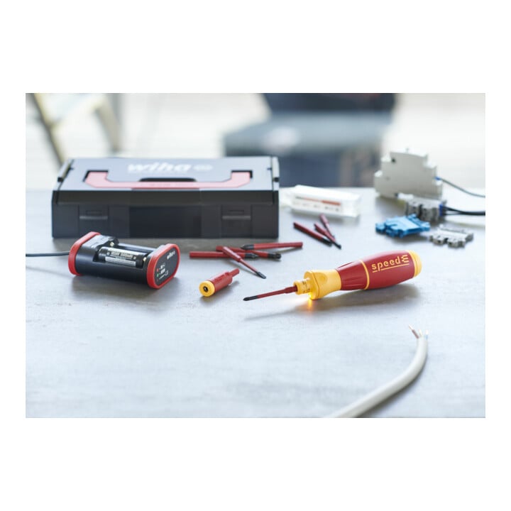 Wiha E-Schraubendreher Set 2 speedE gemischt 13-tlg in L-Boxx Mini mit slimBits, easyTorque Adapter, Batterien und Ladegerät UK (42267)