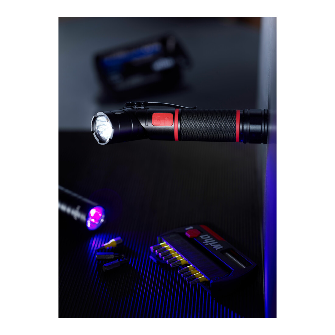 Wiha LED Taschenlampe mit UV/Laserfunktion SB24670
