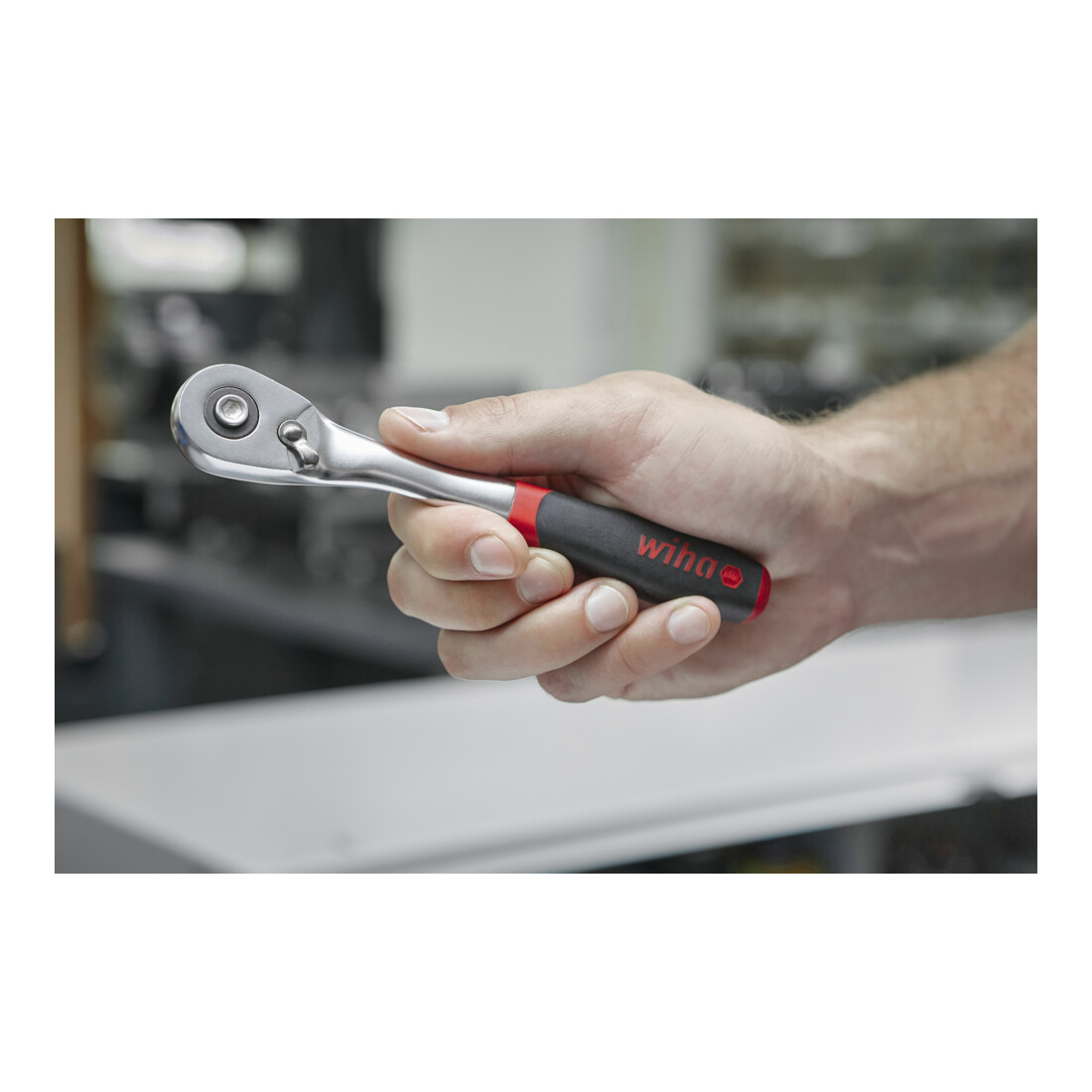 Wiha Leva a cricchetto reversibile 3/8 con pulsante e sfera di sicurezza 175mm (45625)"