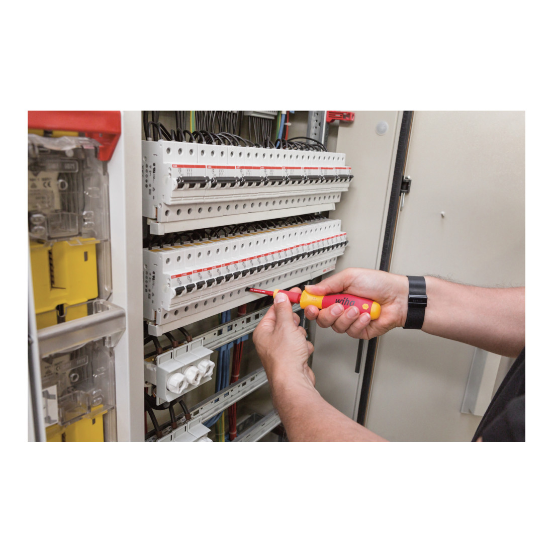 Wiha Set di coppie easyTorque adattatore electric con supporto slimVario® e slimBits SL/PZ 4pz. in blister 29701 280 S4