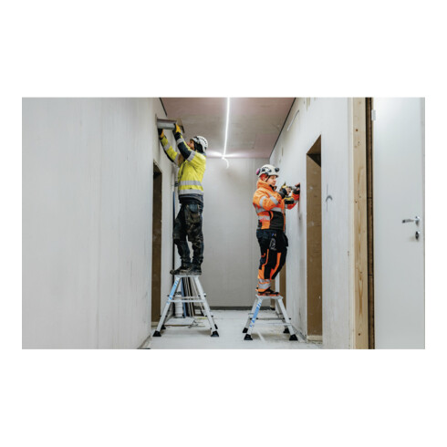 Zarges XLstep P - Podest schmal 2 x 4 Stufen